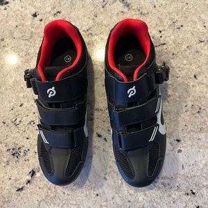 Peloton cycling shoes - NEW